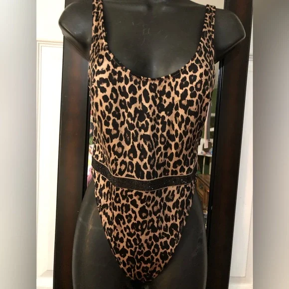 Victoria’s Secret Leopard 🐆 swimsuit / Bodysuit - Picture 1 of 16